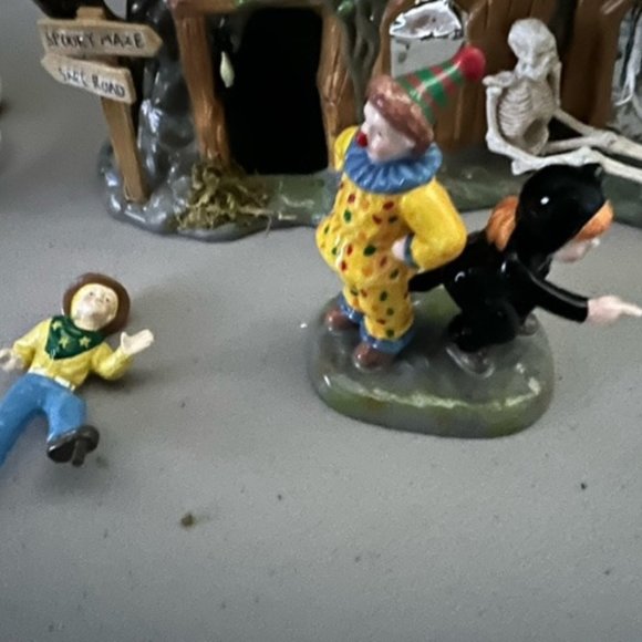 Department 56 Haunted Fun House #56.55094